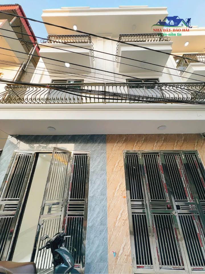 Nhà 3 tầng Trần Lãm Thái Bình 40m² giá 1.8 tỷ - Hiếm có, giá tốt!