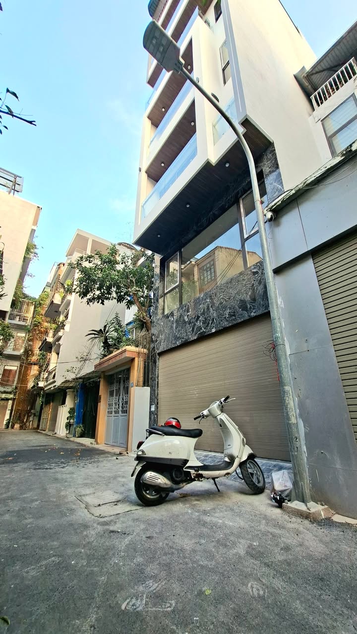 Nhà phố Nguyễn Văn Cừ, Ngọc Lâm, Long Biên 50m² - Sổ đỏ chính chủ, giao dịch ngay!