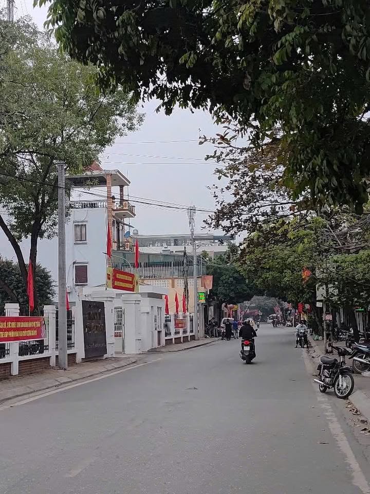 FrontHouse Đa Tốn, Gia Lâm 49.3m² giá 9.9 tỷ - Ô tô tránh, kinh doanh tốt!