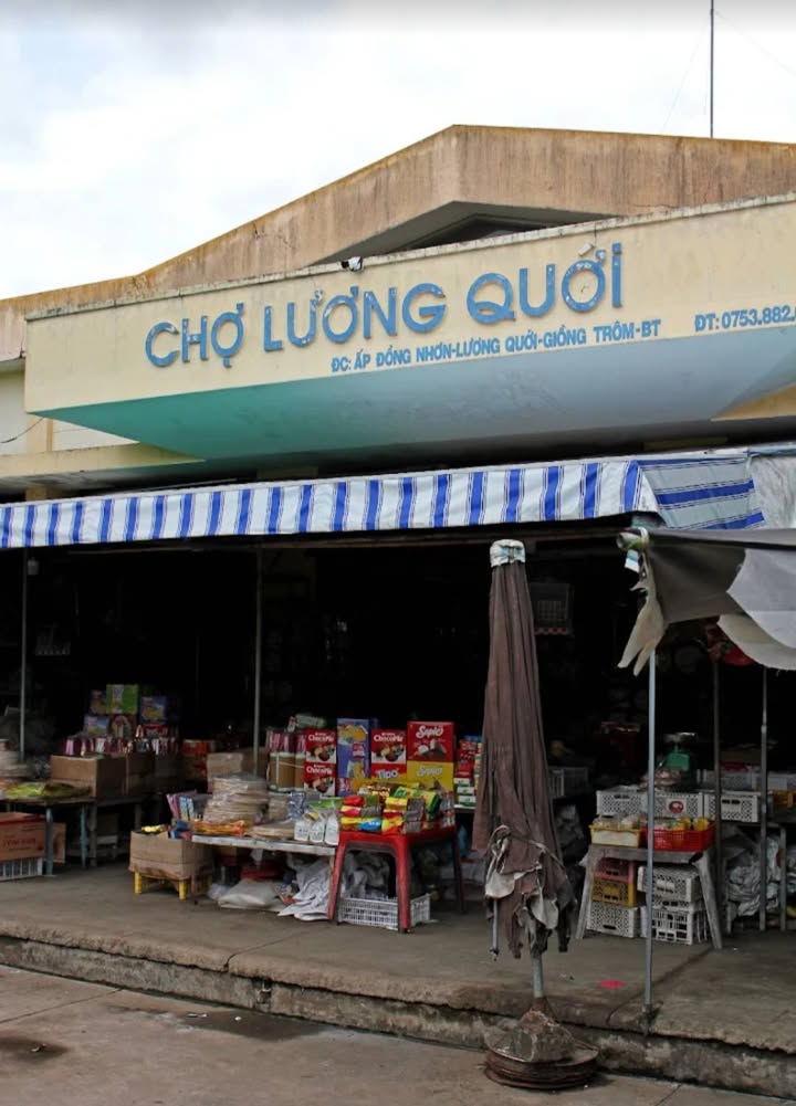 Nhà mặt tiền Chợ Lương Quới Mới 64m² giá 2.3 tỷ - Cơ hội kinh doanh tuyệt vời!