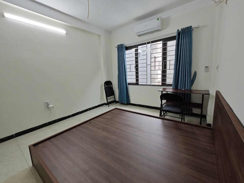 Phòng trọ cho thuê tại 670 Nguyễn Khoái 33m² giá 3.7 triệu - Không gian thoáng đãng!