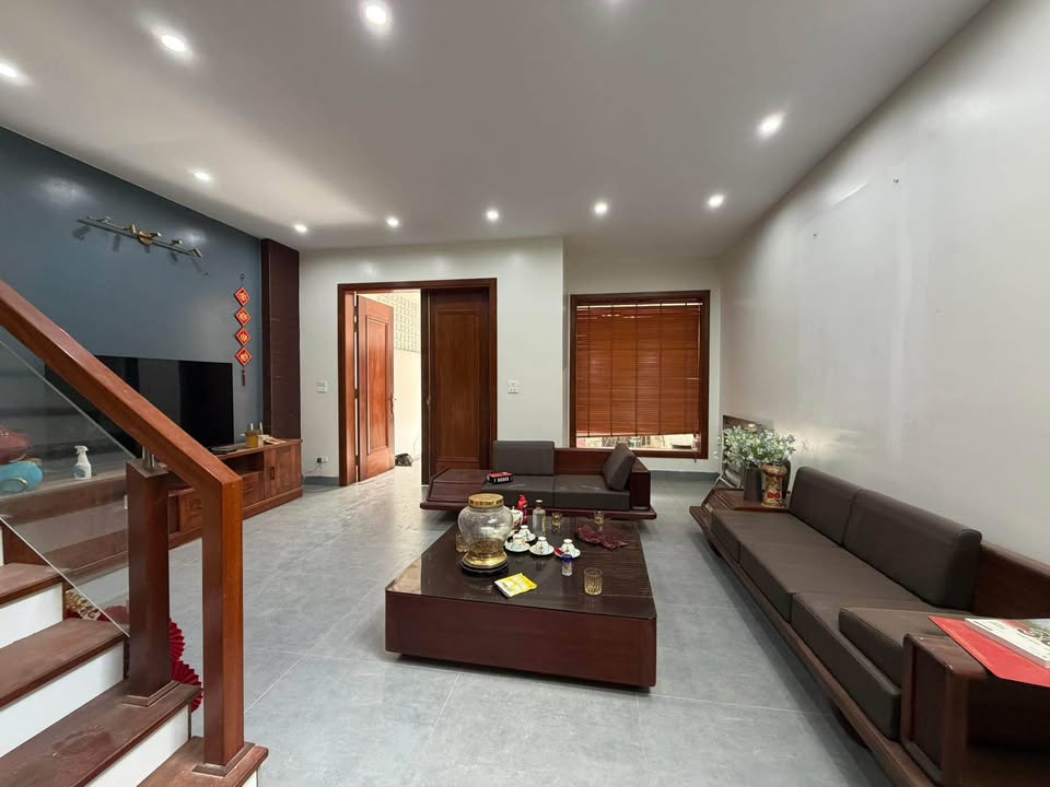 Nhà đẹp Hưng Lộc, TP Vinh 120m² giá 6 tỷ - Đường lớn, vỉa hè rộng