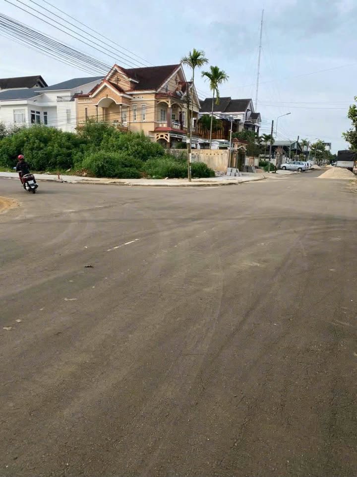 Đất thổ cư Đặng Trần Côn, Bảo Lộc 110m² giá 3.8 tỷ - Đầu tư sinh lời ngay!