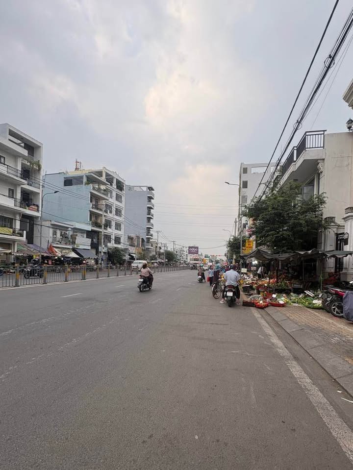 FrontHouse Phạm Văn Đồng, Bình Thạnh 76m² giá 7.8 tỷ - Cơ hội đầu tư hiếm có!