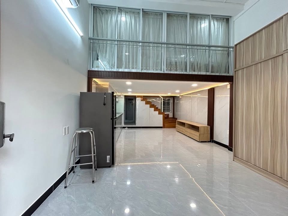 Căn hộ chung cư mặt tiền Quận 4 80m² giá 3.25 tỷ - Đẹp ở ngay!