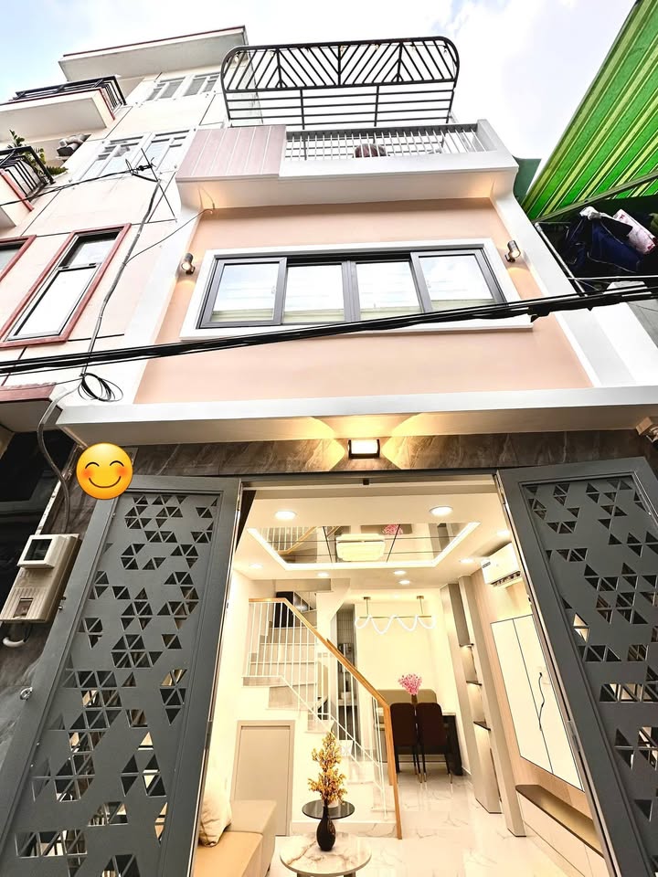 Nhà phố 3 tầng Phú Thuận 25m² giá 5.68 tỷ - Vị trí đắc địa trong khu ẩm thực!