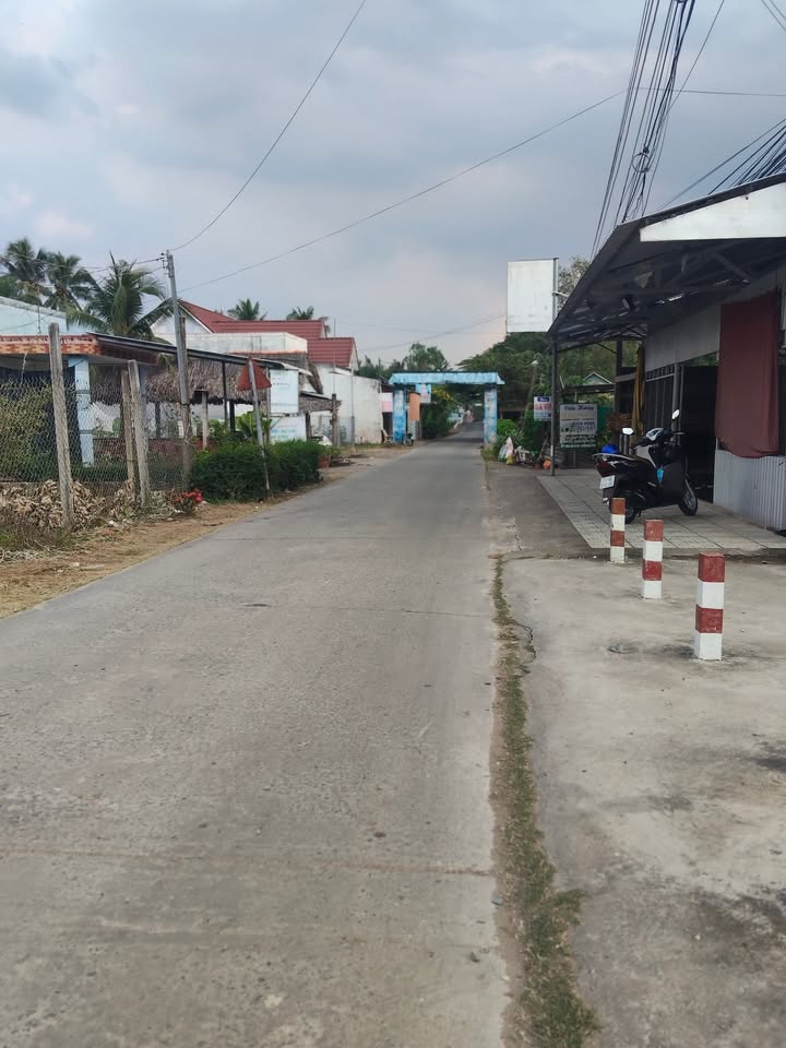 Đất nền đẹp Định Thủy Mỏ Cày Nam 183m² giá 660 triệu - Sổ hồng chính chủ!