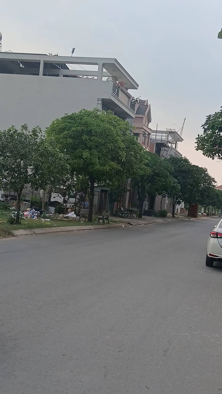 Đất Phạm Văn Hai, Bình Tân 135m² giá 5.6 tỷ - Cơ hội đầu tư hiếm có!