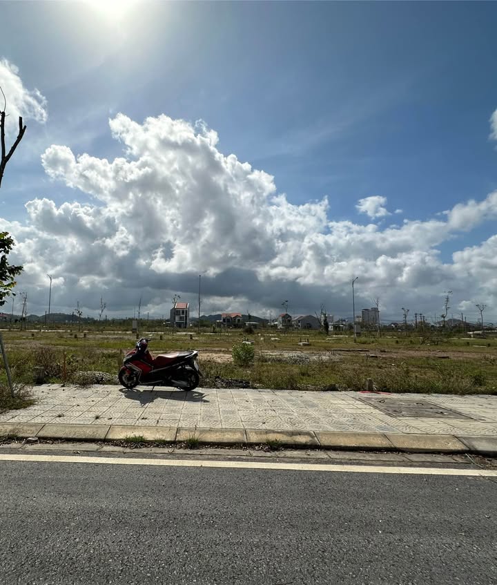 Đất Thủy Thanh OTT4 150m² giá 5.15 tỷ - Vị trí đẹp, đầu tư sinh lời!