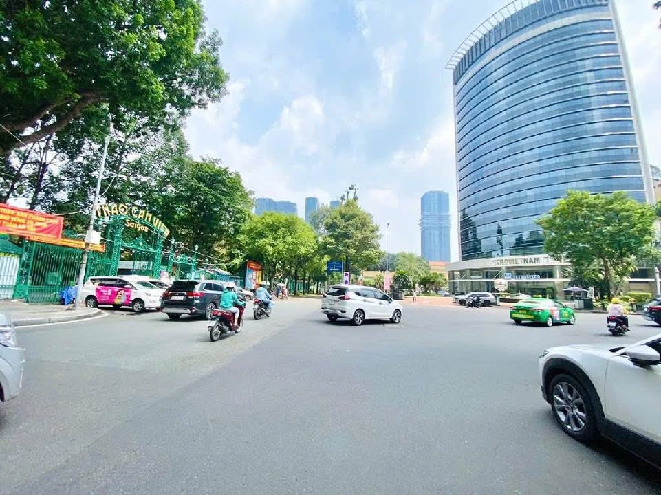 Nhà riêng Quận 1 - Đường Nguyễn Bỉnh Khiêm 33m² giá 8.8 tỷ - Vị trí đắc địa ngay trung tâm!