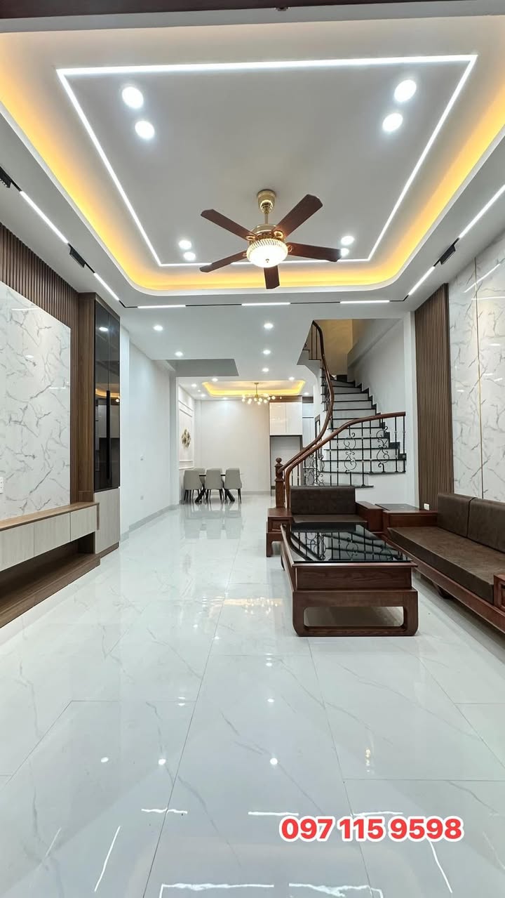 Nhà Ngũ Hiệp, Thanh Trì 55m² giá 8.6 tỷ - Thiết kế hiện đại sẵn sàng ở!