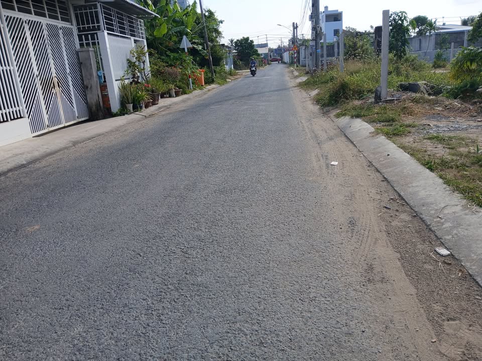 Đất thổ cư mặt tiền đường nhựa xã Nguyệt Hóa, Trà Vinh 100m² giá 1.6 tỷ - Cơ hội đầu tư hấp dẫn!