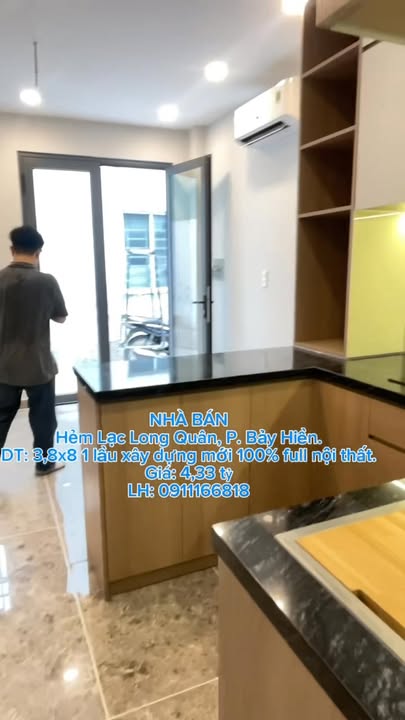 Nhà bán Hẻm Lạc Long Quân, Quận Tân Bình 30m² giá 4.33 tỷ - Sẵn sàng vào ở ngay!