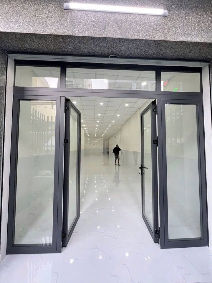 Cho thuê nhà mặt tiền đường Lò Siêu, Quận 11, diện tích 140m² - Kinh doanh tự do!