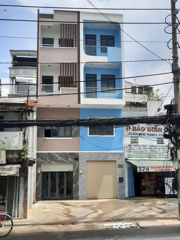 Nhà mặt tiền cho thuê tại Cách Mạng Tháng Tám, Quận 3 - 39m² giá chỉ 33 triệu/tháng!