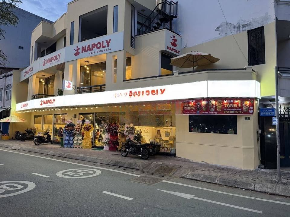 Nhà mặt tiền Phùng Hưng, Quận 5, 80m² giá 48 triệu - Kinh doanh thuận lợi!