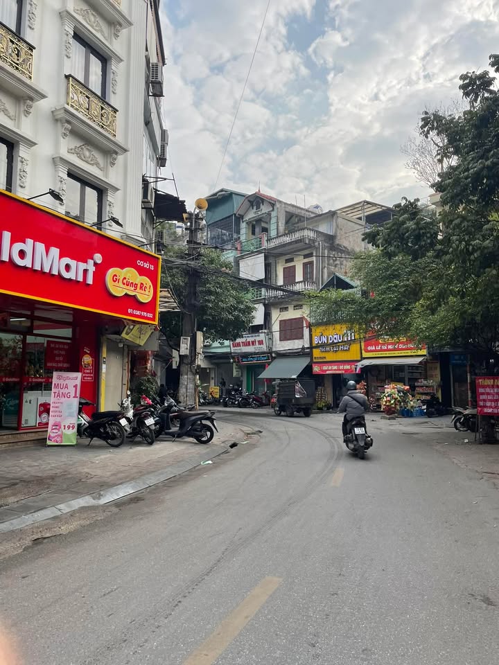 Nhà gần Bạch Mai, 33m², 5 tầng - Full nội thất, giá chỉ 7 tỷ!