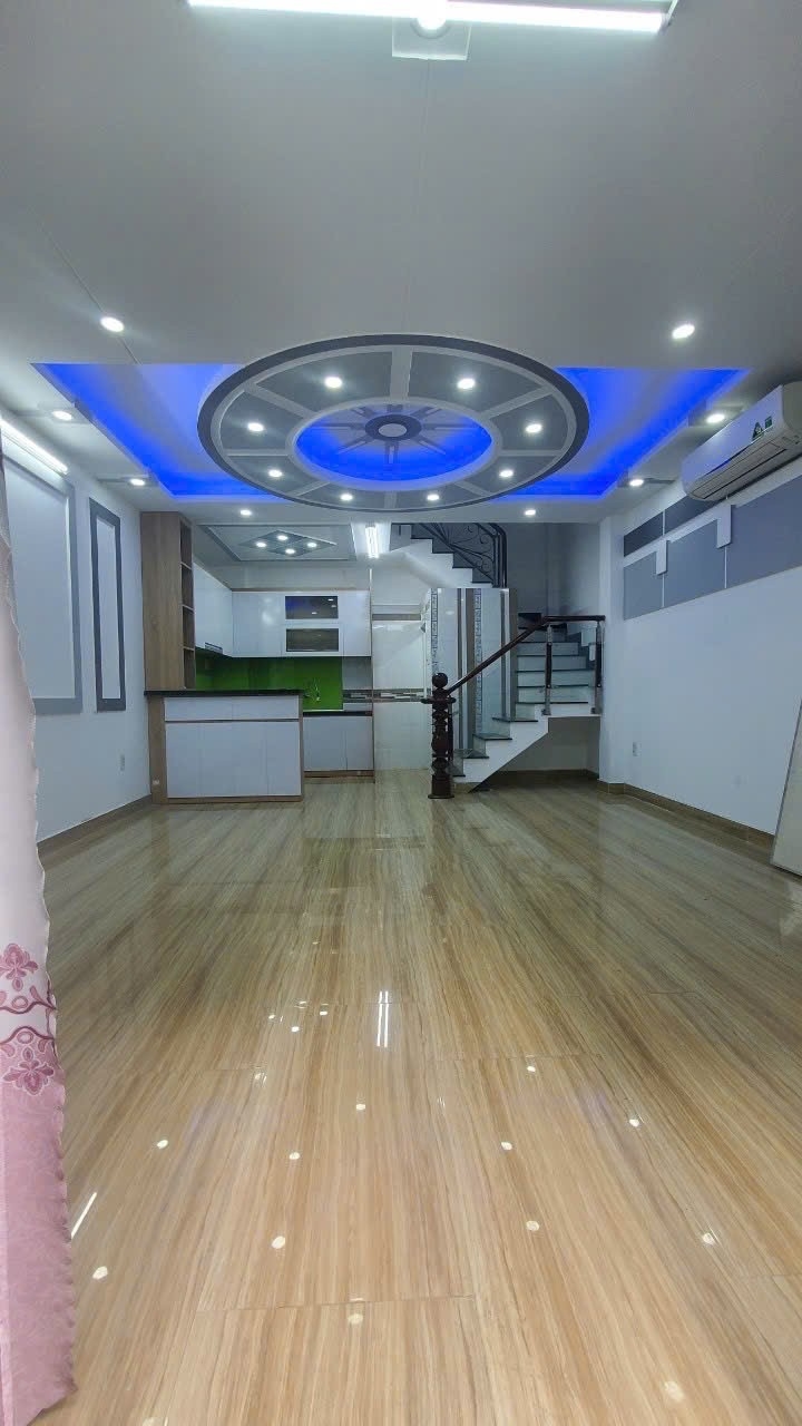 Bán nhà Phú Nhuận 38m² giá 8.99 tỷ - Hẻm ô tô vào tận nhà!