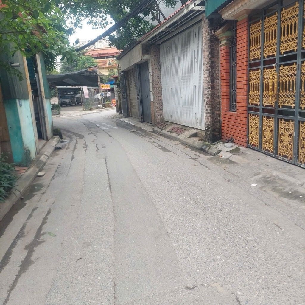 Bán đất Ngọc Thụy Long Biên 97m² giá 18,2 tỷ - Mặt tiền 4,9m hiếm có!