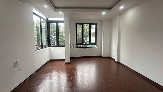 Nhà đẹp ngõ Ngọc Thụy, Long Biên 44m² giá 22.5 tỷ - Thiết kế hiện đại, thang máy!