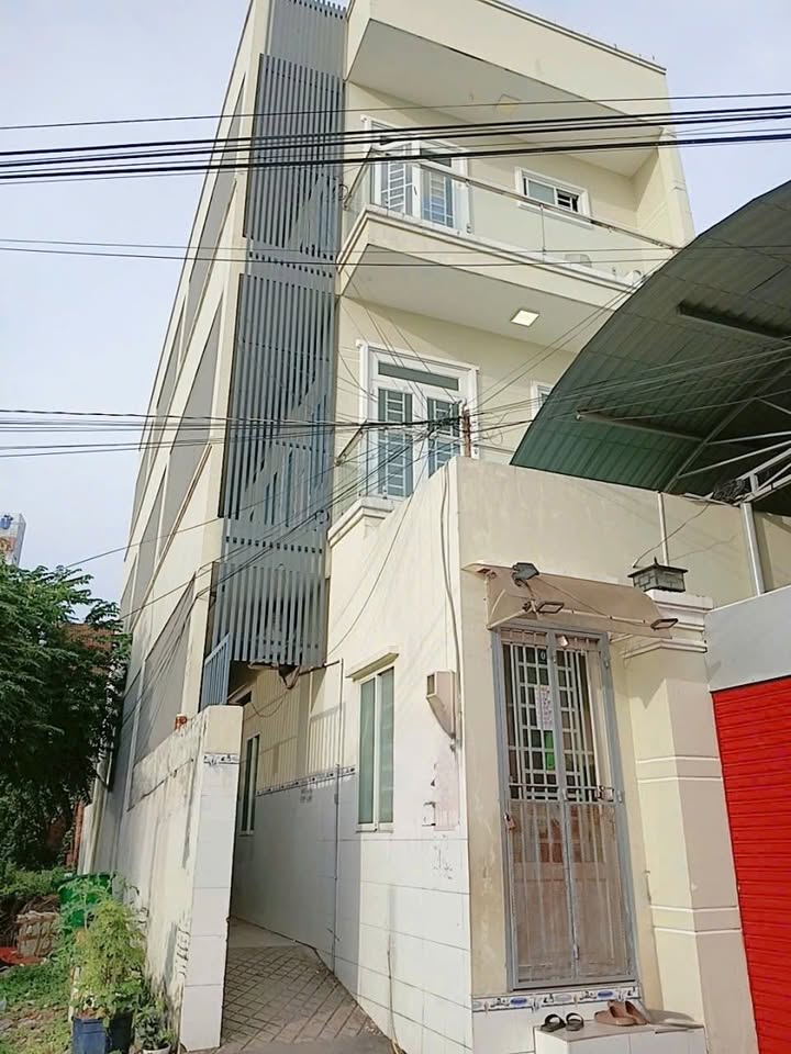 Căn hộ 3 tầng tại Thủ Đức 337m² giá 15.5 tỷ - Đầu tư sinh lời ngay!