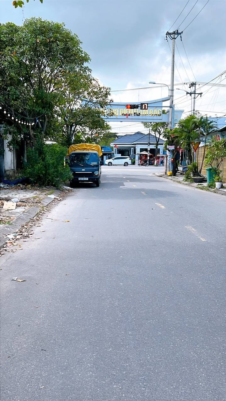 Đất nền lô góc Điện Nam Bắc 110m² chỉ 2.1 tỷ - Gần chợ và khu công nghiệp!