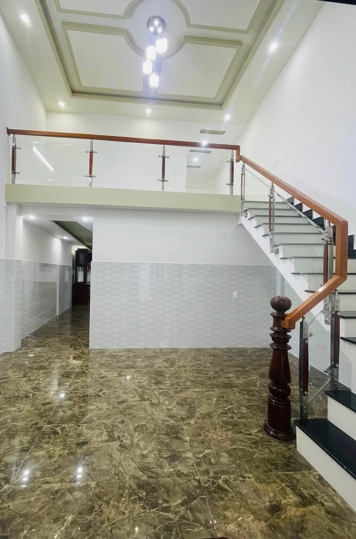 Nhà gác lửng Tố Hữu, Quận Hải Châu 90m² giá 3 tỷ - Ô tô vào tận cửa!