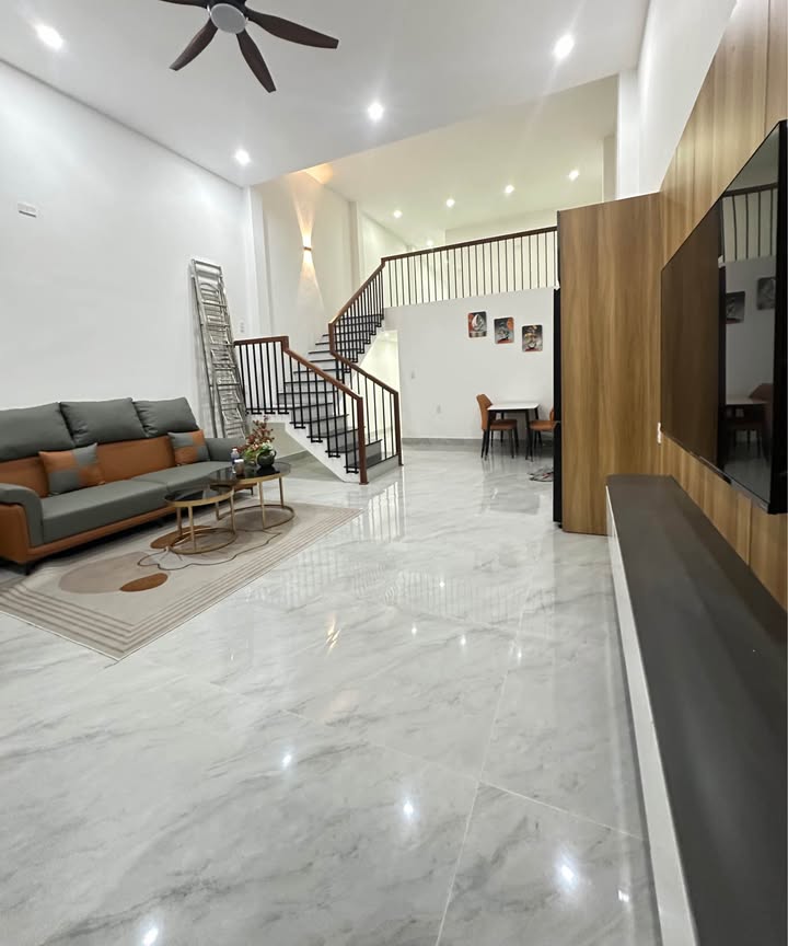 Nhà mặt tiền Đinh Nhật Tân, Quận Cẩm Lệ, 90m² giá 5.35 tỷ - Chính chủ bán gấp!