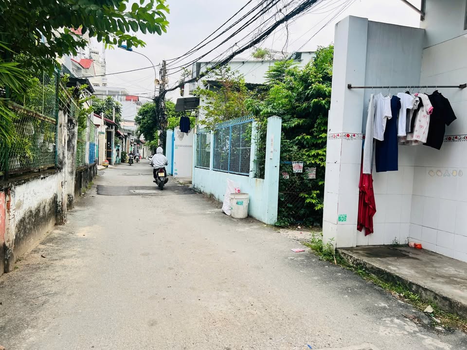 Nhà Phước Long B, Quận 9, 129.9m² giá 9.7 tỷ - Đầu tư sinh lời hấp dẫn!