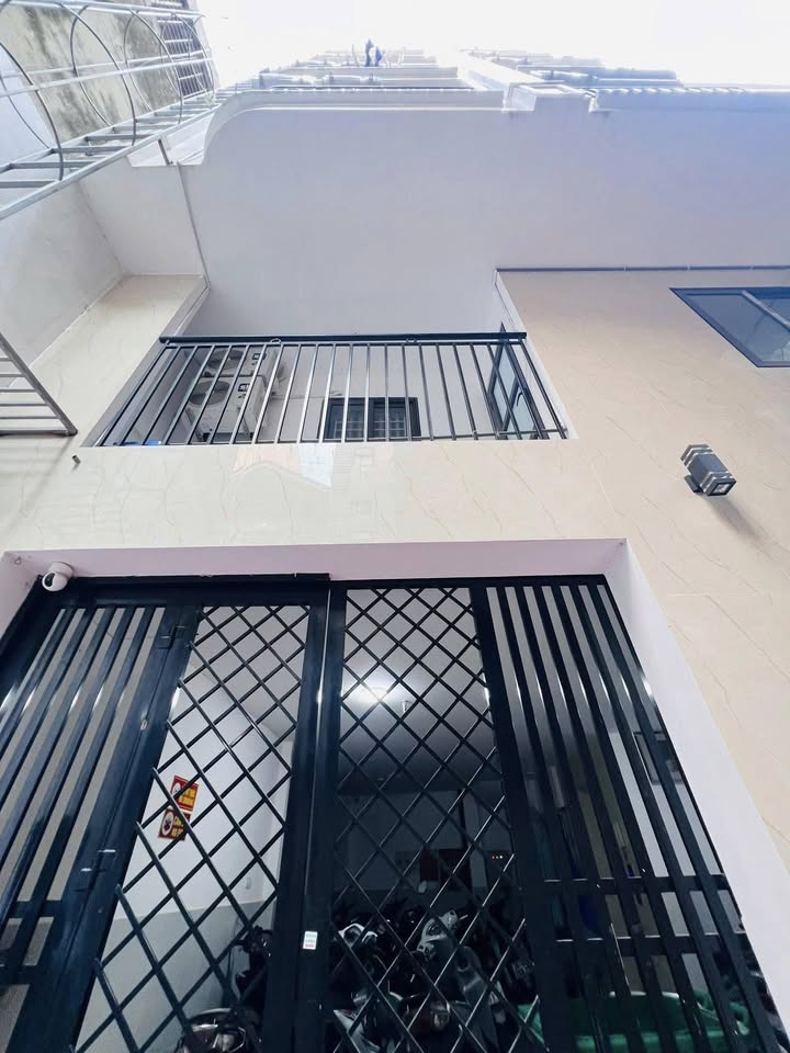 Tòa nhà 8 tầng 13 phòng Mễ Trì Thượng giá 14 tỷ - Đầu tư sinh lời ngay!