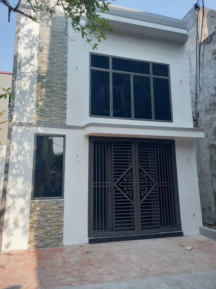 Nhà 2 tầng ngõ 2, Khu dân cư số 3, Phường Dĩnh Kế, Bắc Giang - Sổ hồng chính chủ, giá chỉ 2 tỷ!