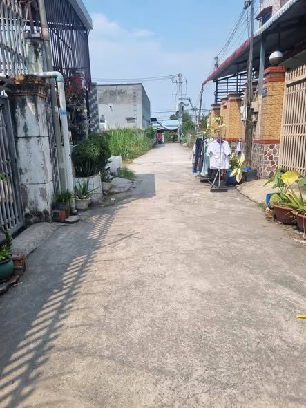 Kho nhỏ + Nhà ở Tân Thạnh Đông 153m² giá 2.5 tỷ - Cơ hội đầu tư hấp dẫn!