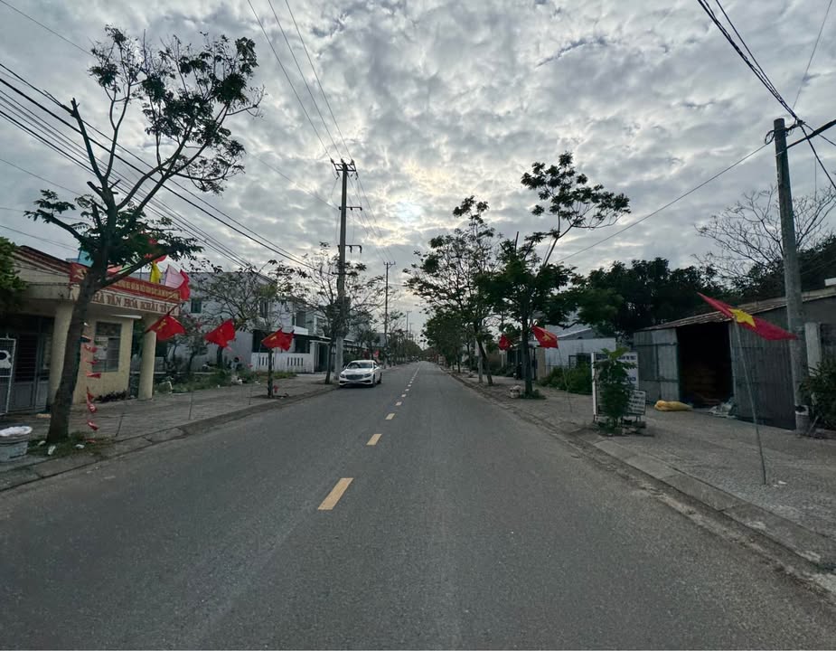 Đất thổ cư Hòa Quý 93m² giá 2 tỷ - Kiệt ô tô 5m, vị trí đắc địa!