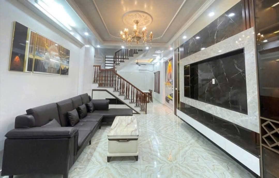 Nhà đẹp 4 tầng tại Đại Mỗ, 55m² giá 9 tỷ - Sổ đỏ chính chủ, vuông vắn