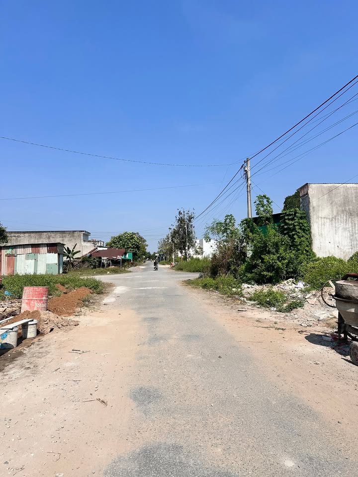 Nhà cấp 4 KDC Đông Phú, Hậu Giang 100m² giá 1.79 tỷ - Đầy đủ thổ cư