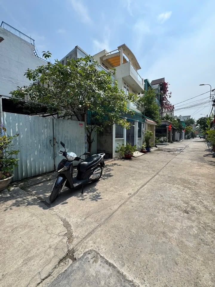 Đất nền hẻm 6m Đình Phong Phú 84m² giá thỏa thuận - Nhanh tay sở hữu!