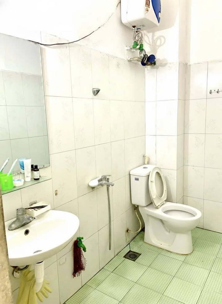 Phòng trọ 20m² tại Lĩnh Nam, Hoàng Mai chỉ 2.5 triệu - Yên tĩnh, an ninh!