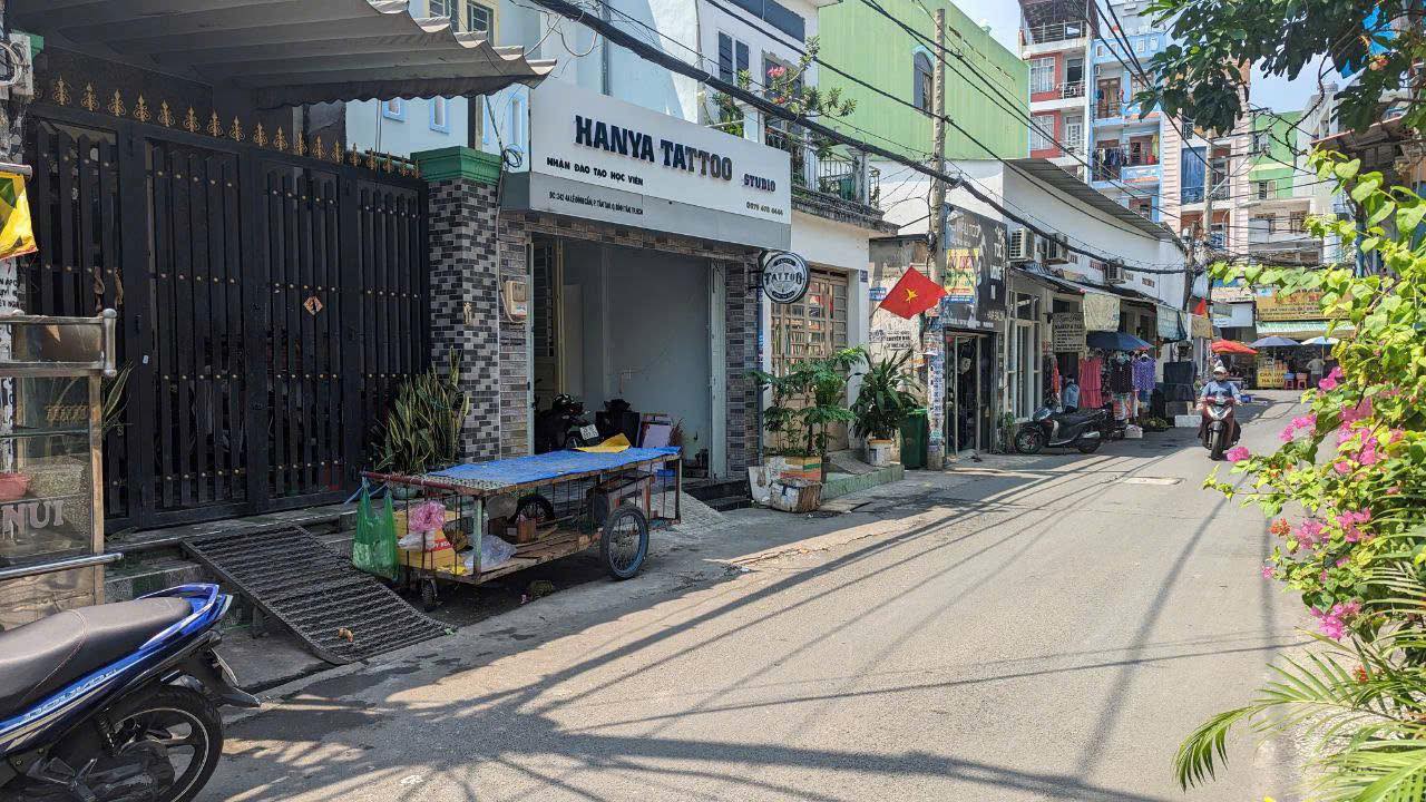 Nhà FrontHouse hẻm chợ Lê Đình Cẩn 64m² giá 5.7 tỷ - Kinh doanh sầm uất gần AEON MALL!