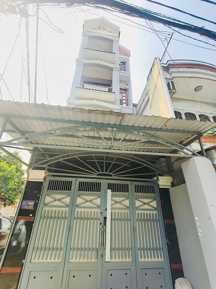 Căn hộ dịch vụ góc 2 mặt tiền kênh Tham Lương Gò Vấp 73m² giá 11 tỷ - Tiềm năng lợi nhuận cao!