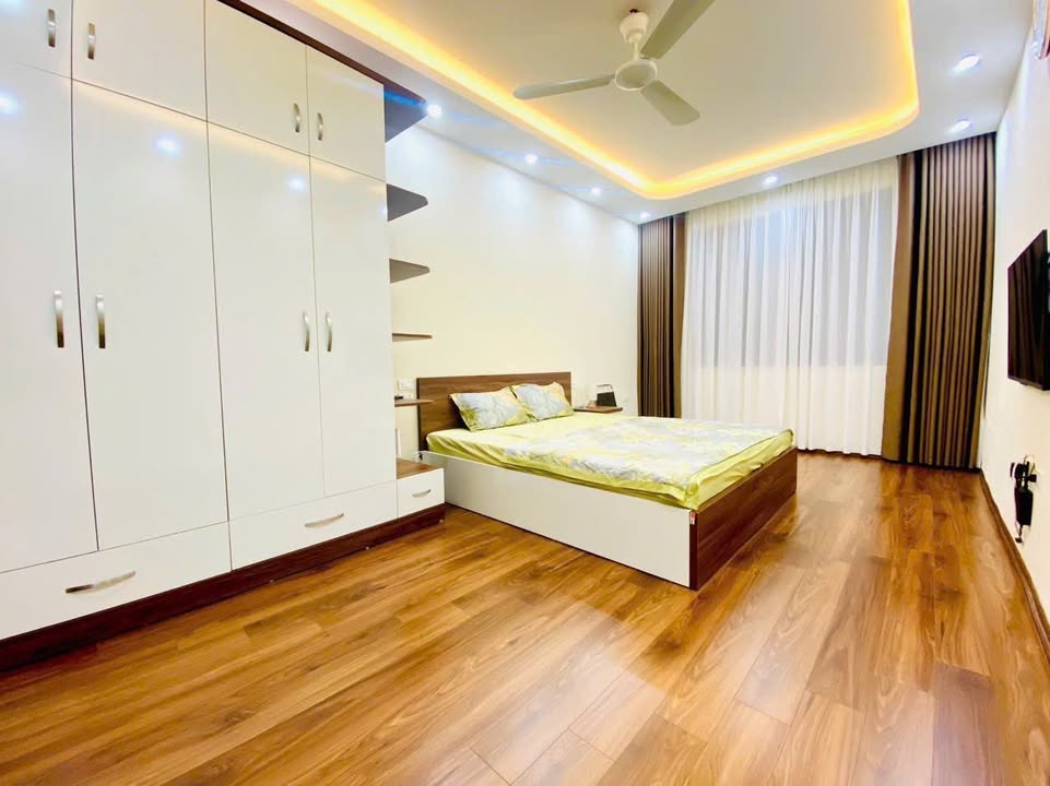 Phòng cho thuê ngõ Văn Hương, Đống Đa 28m² giá 4.7 triệu - Không chung chủ, giờ giấc tự do!