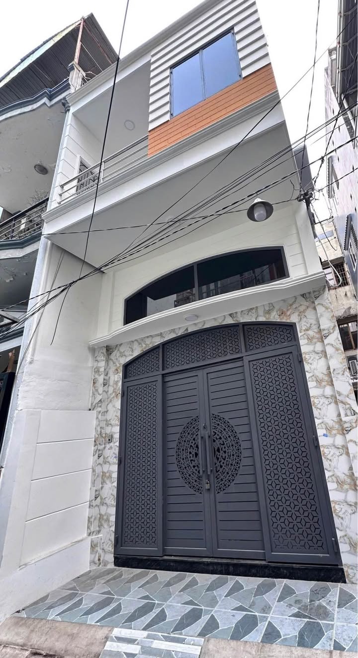 Nhà góc 2 mặt tiền Lê Văn Sỹ, Quận 3, 42m² giá 8 tỷ - Sổ đỏ chính chủ!