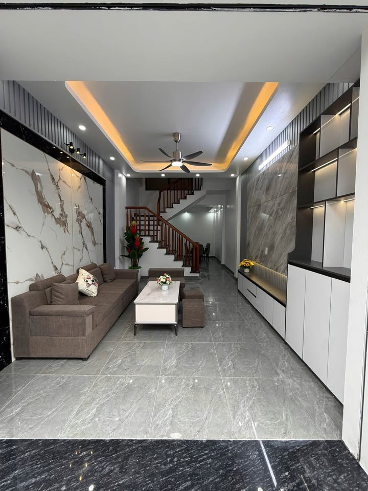 Nhà phố 3 tầng phố Triệu Quang Phục 43m² giá thỏa thuận - Cơ hội đầu tư hấp dẫn!