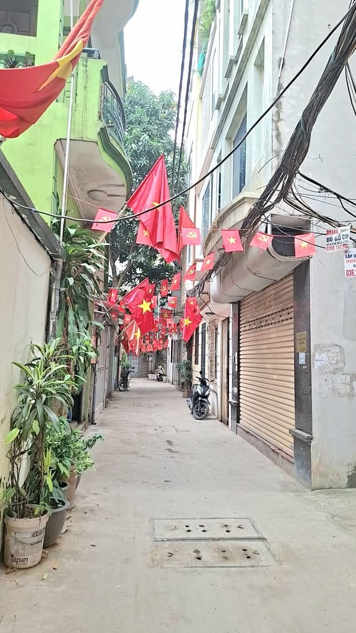 Đất nền Miếu Đầm, Đỗ Đức Dục 30m² giá 3.9 tỷ - Cơ hội đầu tư hiếm có!