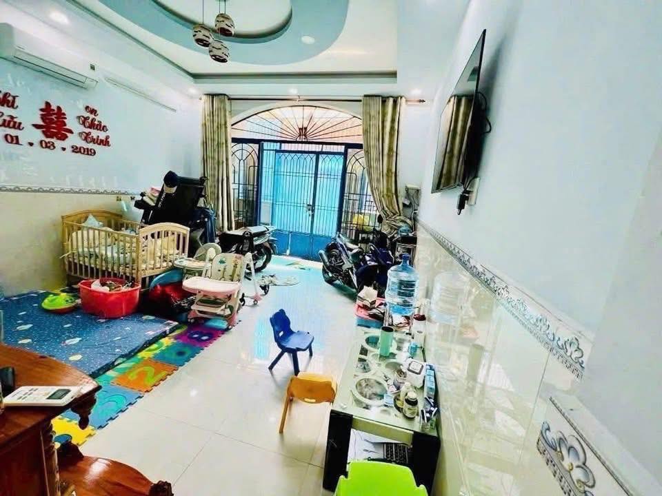 Nhà riêng Quận 7 60m² giá 5.35 tỷ - Hẻm thông rộng rãi, vị trí đắc địa!