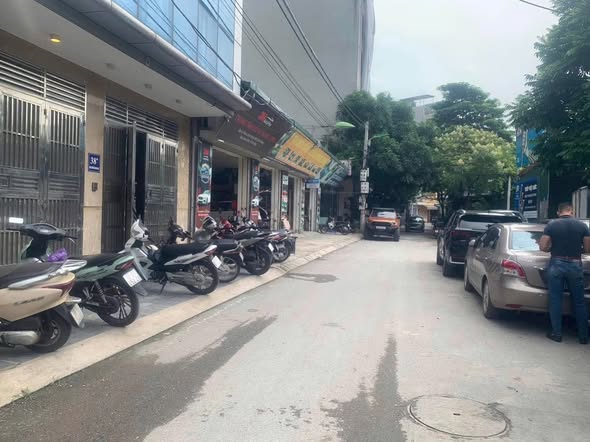 Đất vàng 2 mặt tiền quận Nam Từ Liêm 180m² giá 60 tỷ - Đầu tư sinh lời cao!