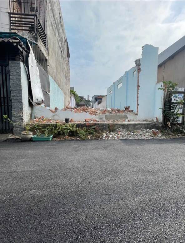 Đất Phú Hoà Đường Nhựa 98m² giá 3 tỷ - Sổ đỏ chính chủ, xây dựng tự do!