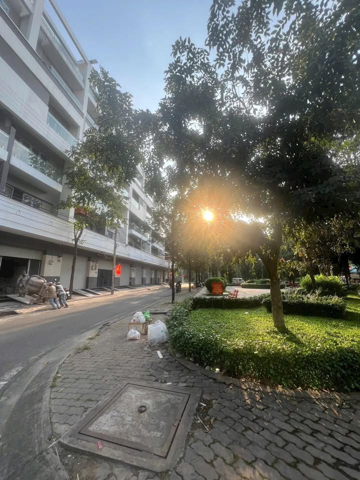 Nhà phố CÔNG VIÊN ĐS 78 BÌNH PHÚ Quận 6 diện tích 60m² - View công viên thoáng mát!