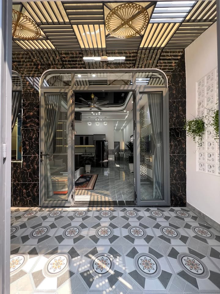 Nhà phố Ấp 4, Xã Bà Điểm 70m² giá 3.85 tỷ - Thiết kế hiện đại, vào ở ngay!