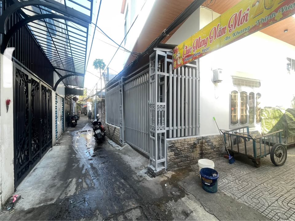 Nhà 2 Tầng Lô Góc Phường Thạc Gián - 45m² giá 4.1 tỷ - Vị trí đắc địa gần BigC!