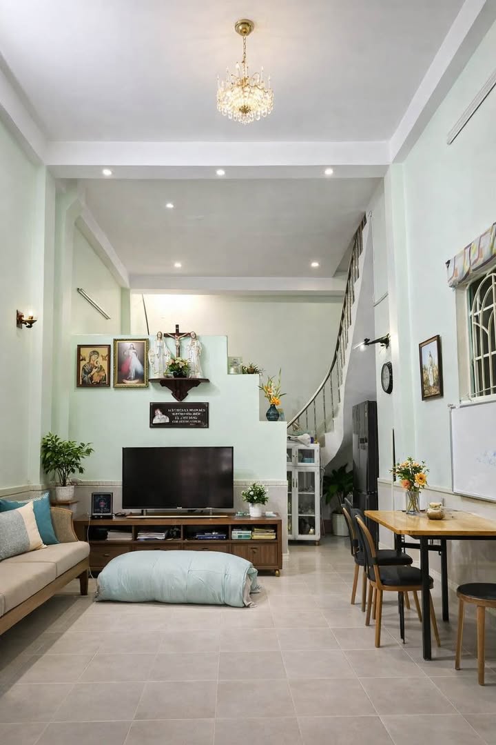 Nhà 2 tầng Đông Hưng Thuận 40m² giá 3.4 tỷ - Sẵn sàng vào ở ngay!